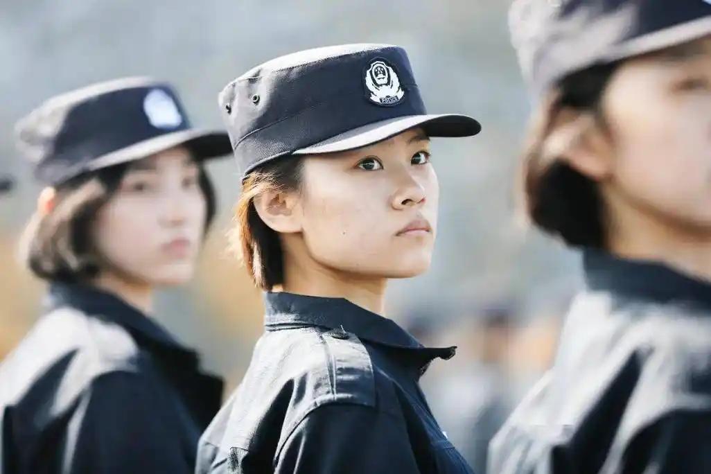 2026年高考大洗牌！634分学霸放弃985名校选专科，公费师范警校暴涨