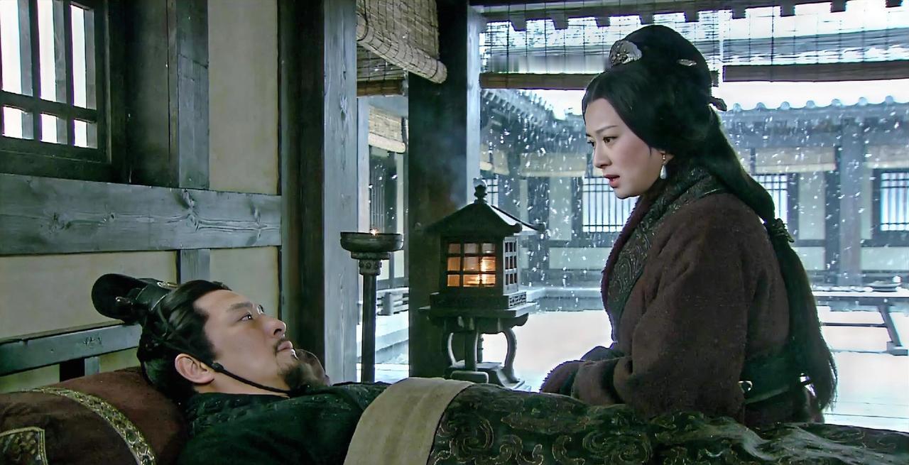 公元前150年，38岁汉景帝奄奄一息，艰难的握住宠妃的手:“栗姬，你要善待我14