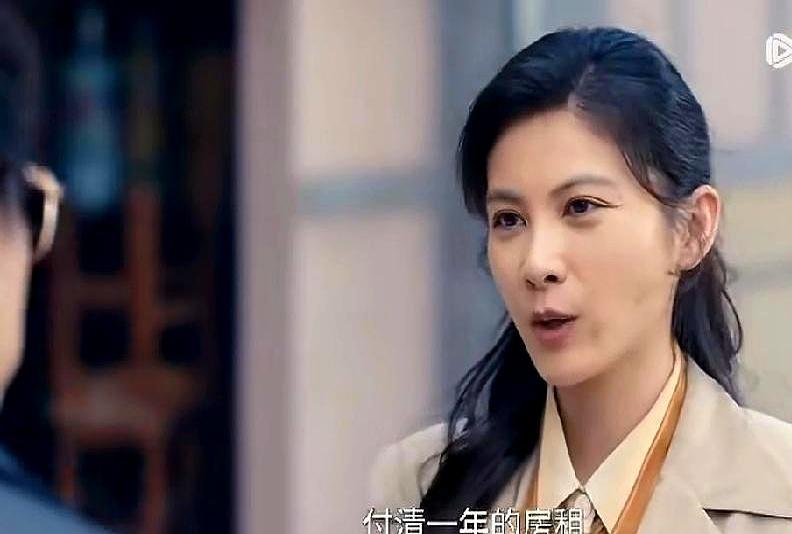 孙小燕，馄饨摊支成歌厅，借钱搞装修，就想让儿子别吃咸菜。林冬福先掏存折，一