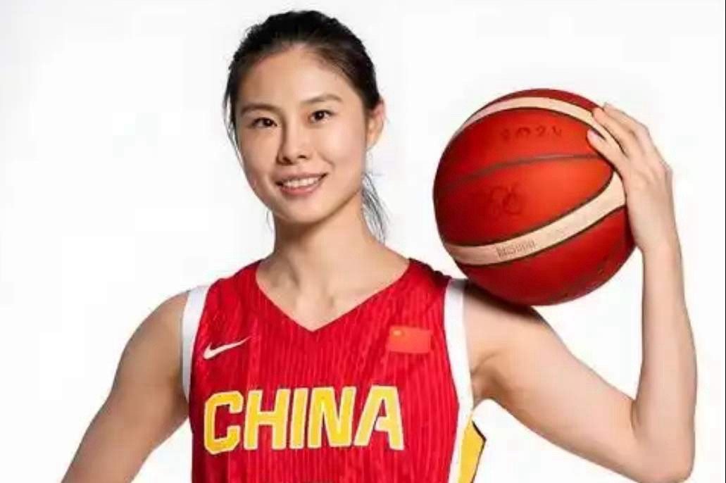 中国女篮热身赛价值不高！95比39，在世界杯预选赛首场热身赛中，中国女篮以56分