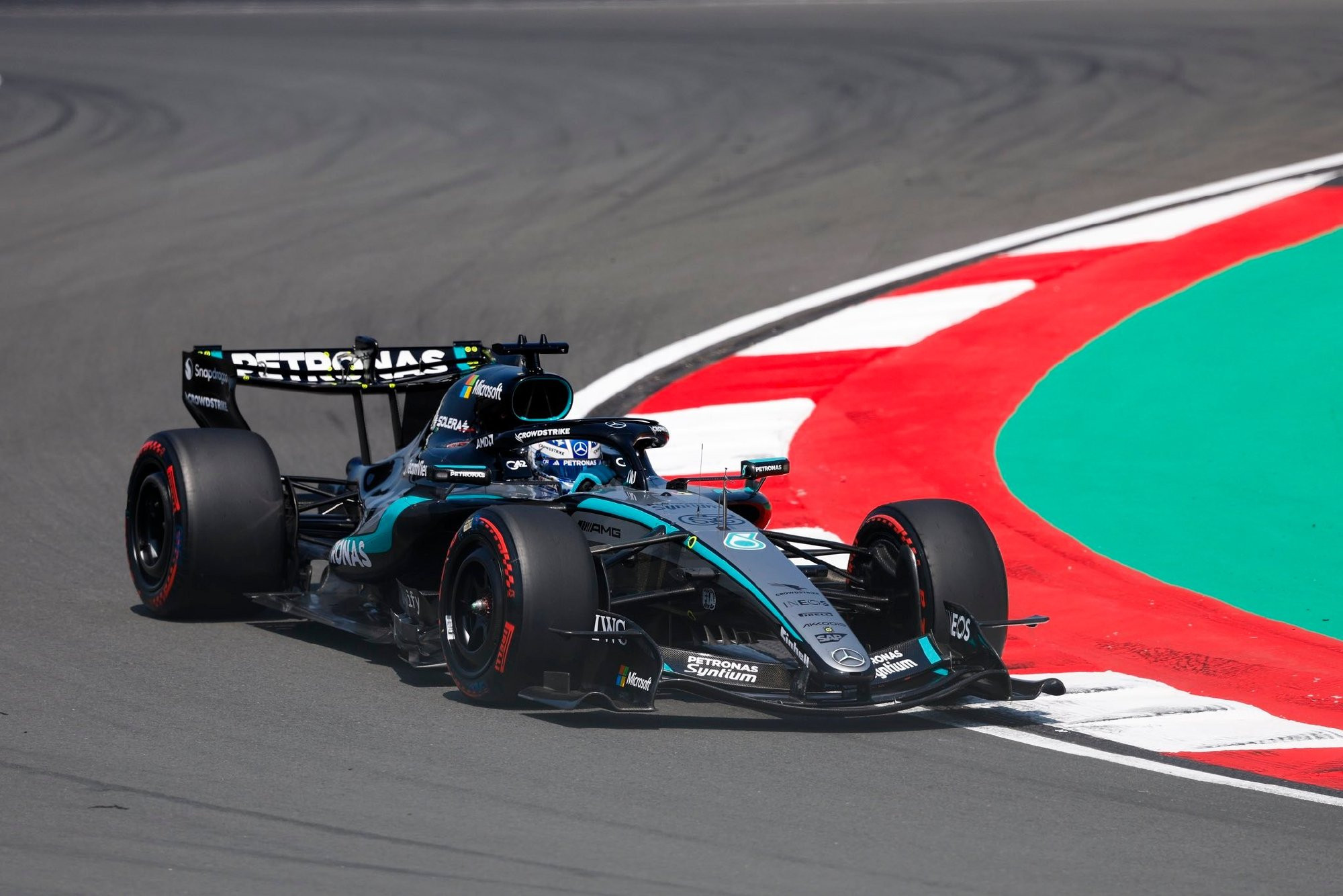 AMG带你追F1这狠AMGF1中国大奖赛本周轰鸣启幕，喜欢F1的车迷们都见到自