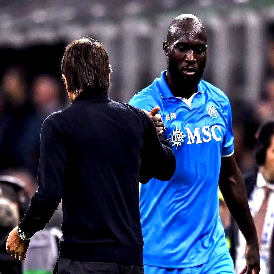 4-0大胜，那不勒斯主帅孔蒂却公开喊话。“我的办公室门一直开着，可就是没