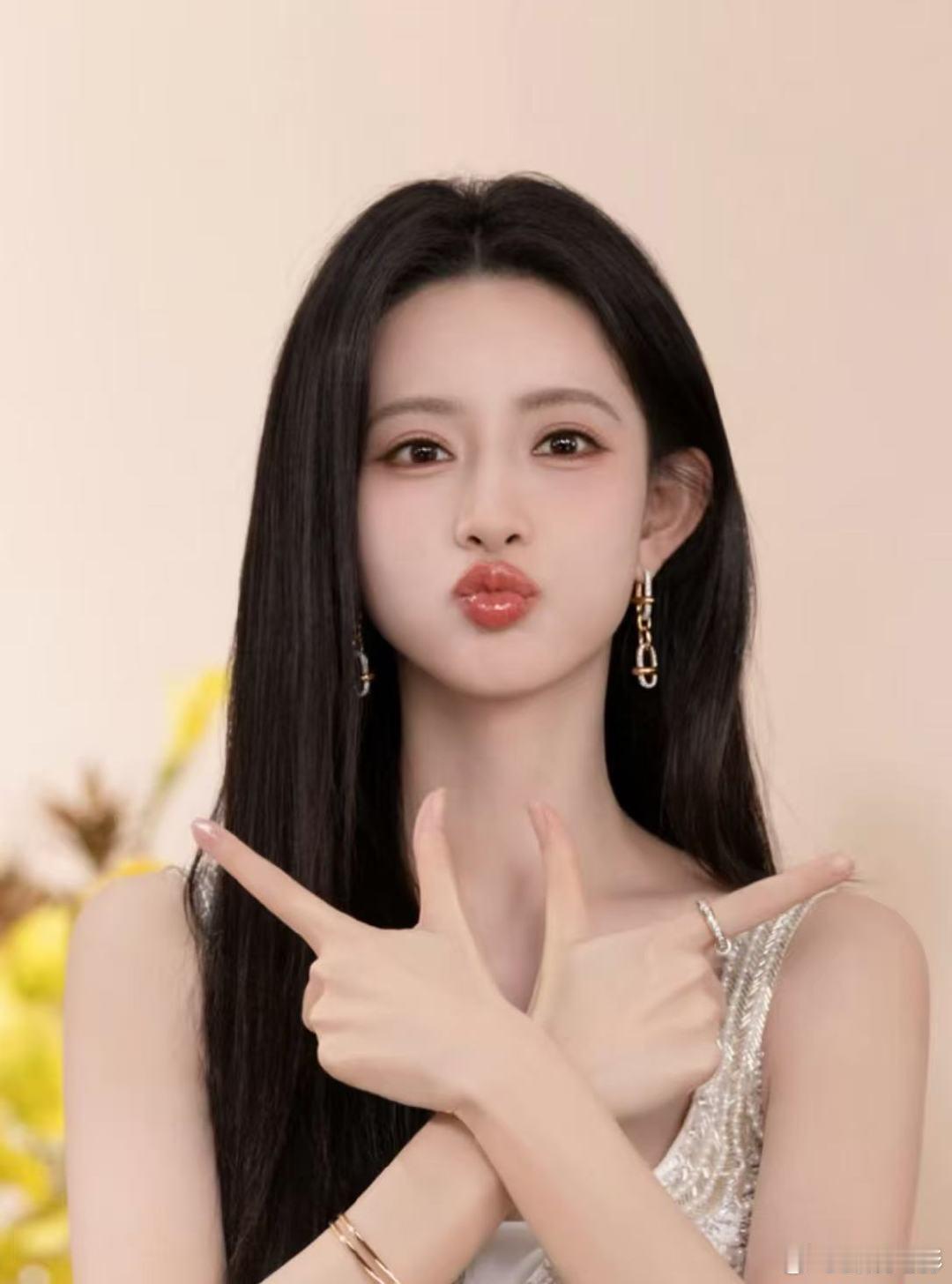 孟子义劝学孟子义劝学，让粉丝好好学习少逃课。孟子义好好学习少逃课