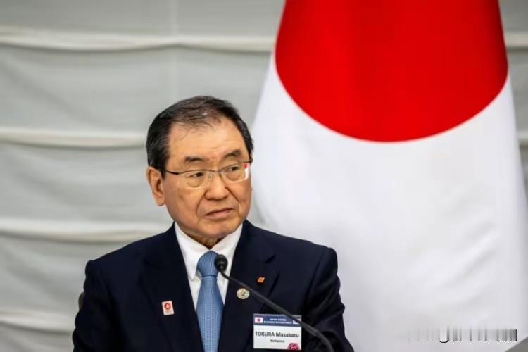 日本派人强行访华，让中方高规格接待，对此中方已读不回，而随后，韩国四大财团立刻出