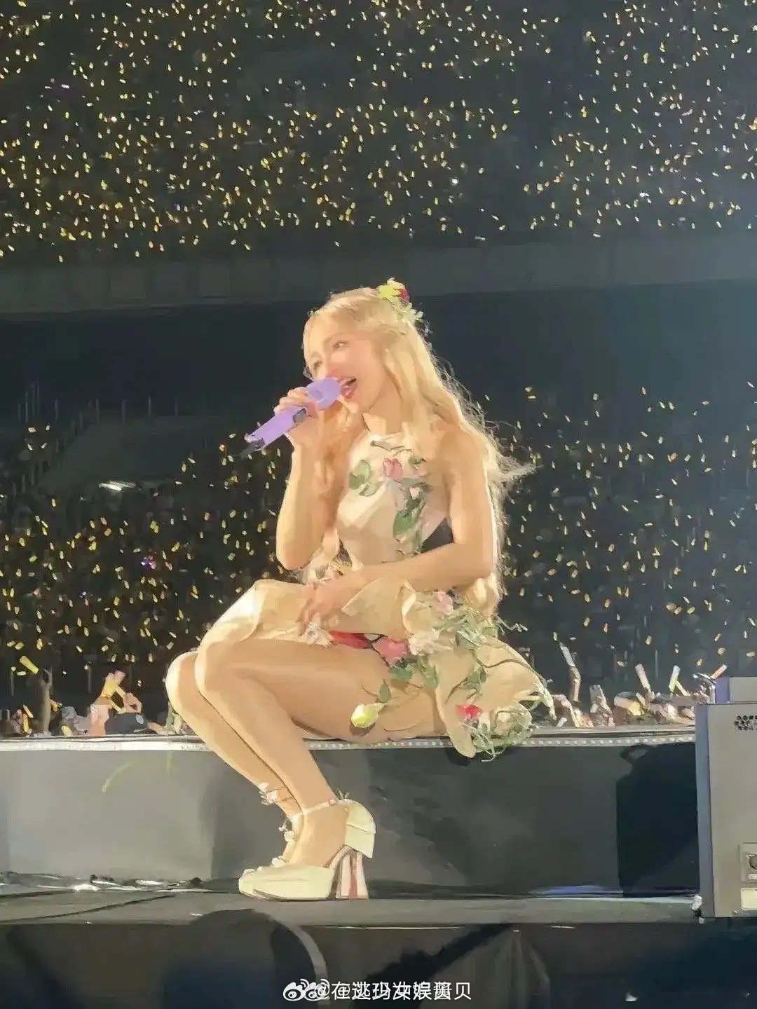 终于知道演唱会为什么都抢前排门票了