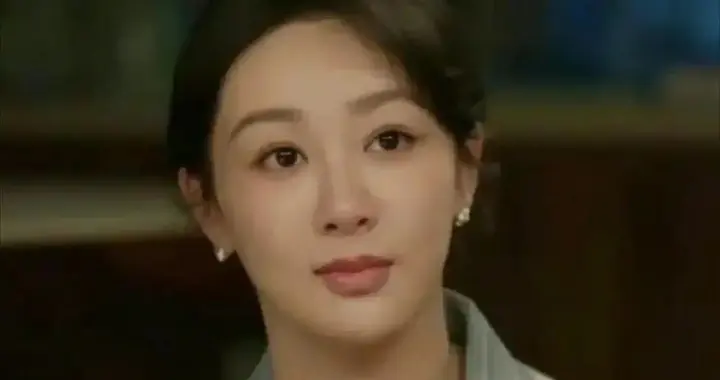 杨紫首演母亲: 用实力撕开成长新篇章