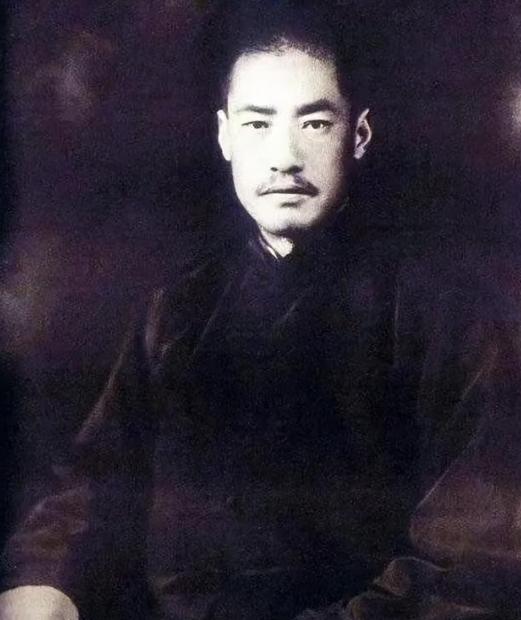 1949年10月初，马步芳逃到台湾后，蒋介石以“擅离职守”撤了他所有职务。马步芳