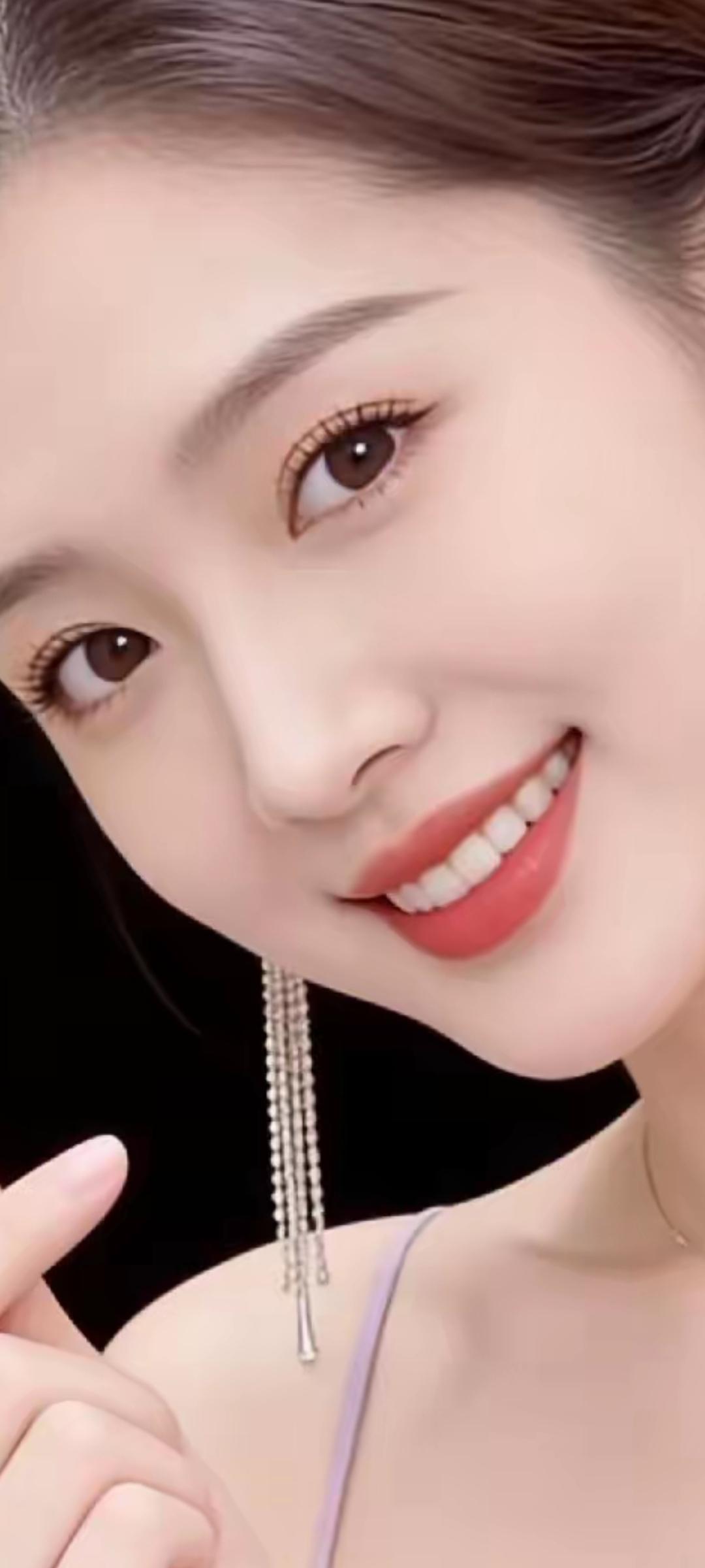 微笑的魅力，温柔似水，美得令人窒息。😊✨