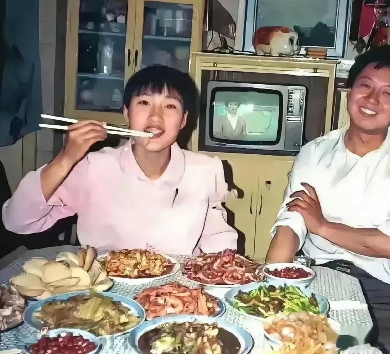 那个年代，这绝对是小康生活了。​​​