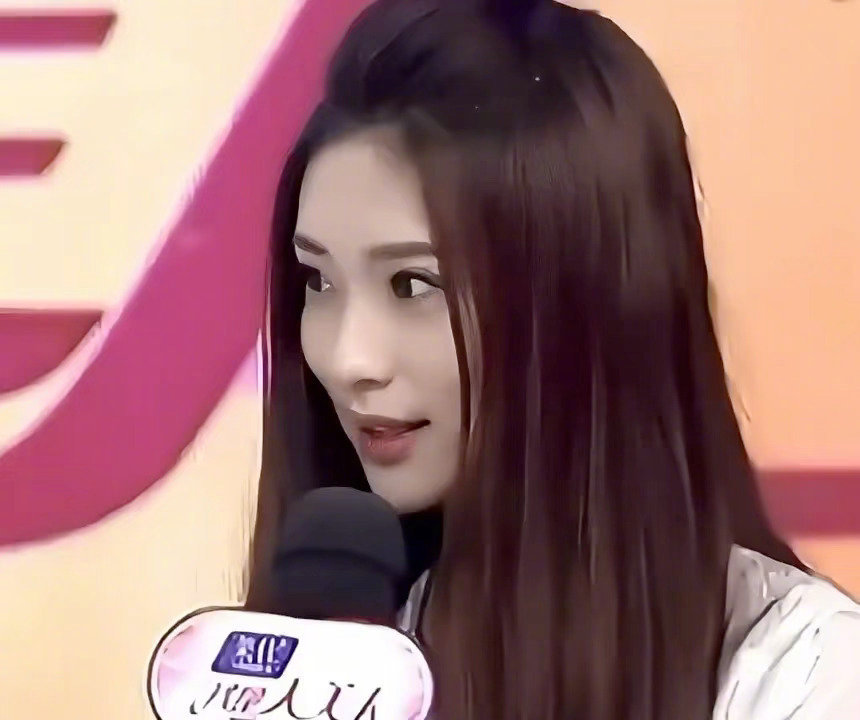 10年前的孟子义…一个人之所以能配得上美女二字，就是因为她现在很美以前也很美。