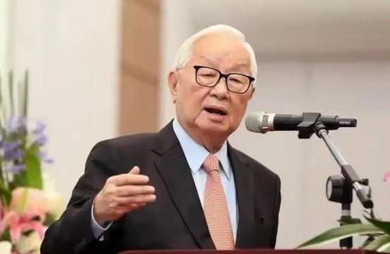 台积电领军人物张忠谋发表惊人言论：“我自视为美国人，若美国决定动手，台积电掌握着