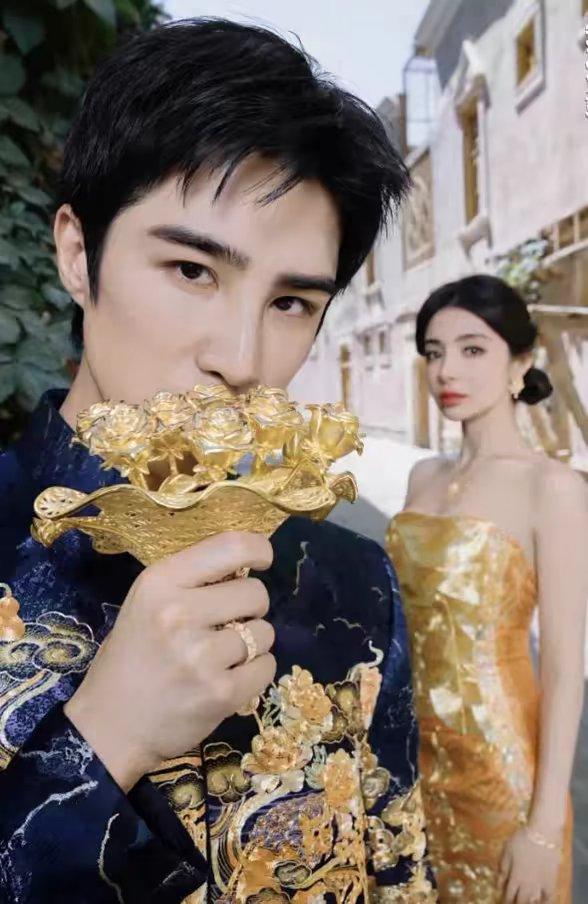 麦迪娜婚礼头纱没摘吊牌是啥情况？原来是新疆那边的习俗，家人送的礼物都保留完整