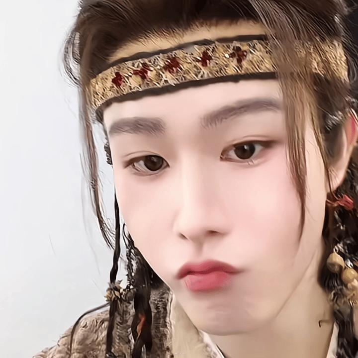 田嘉瑞今晚直播，是寄灵宝宝，太可爱了🤓