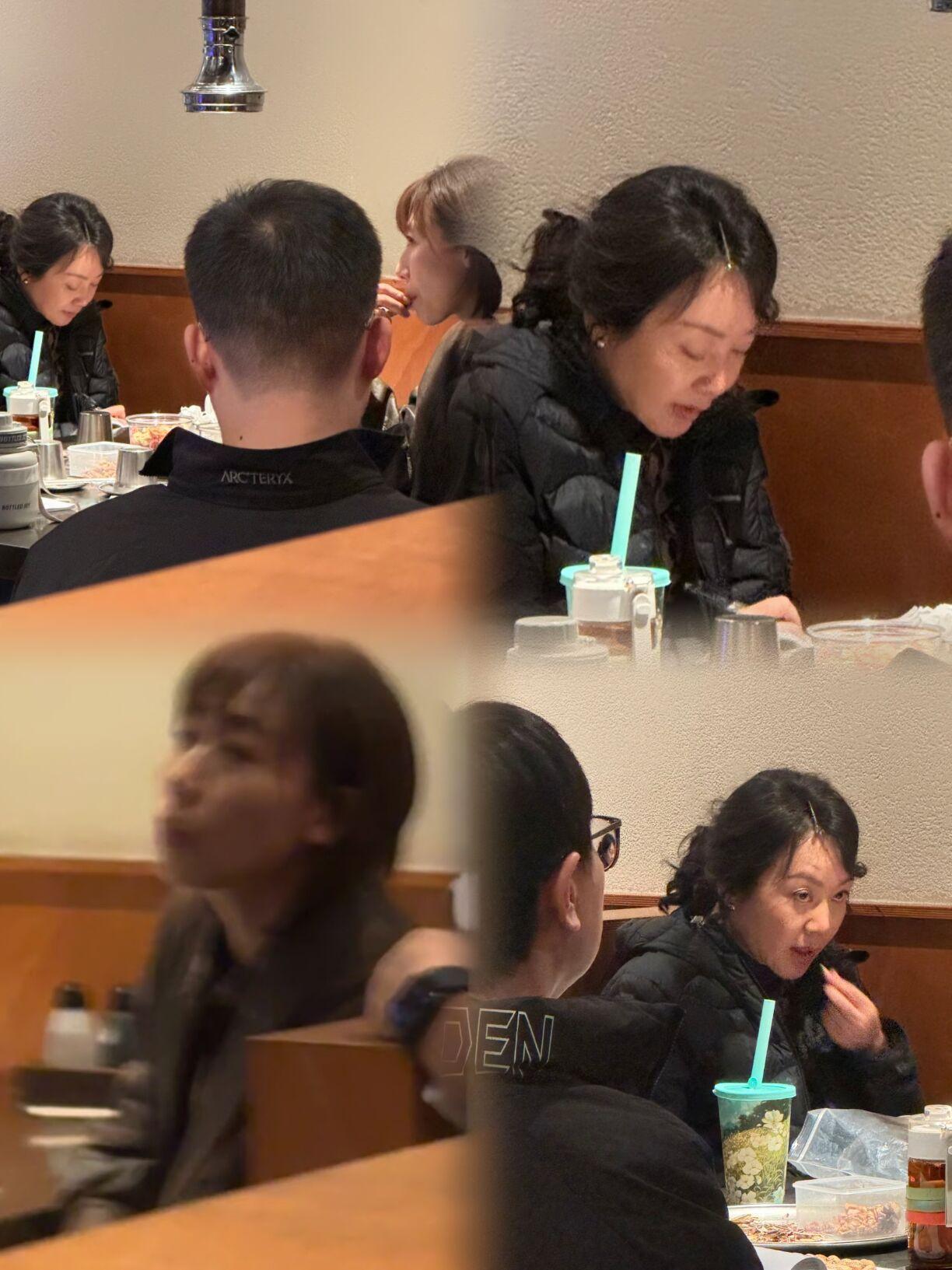 闫妮任素汐吃烤肉！网友透露，在沈阳吃烤肉遇到明星了，两人就坐在自己隔壁，闫妮穿着