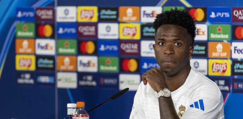 维尼修斯：会在合适的时机完成续约，想在皇马再待很多年北京时间4月8日凌晨03:0