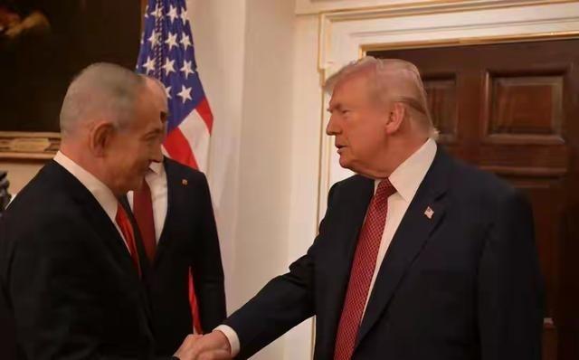 局势升级！美以步步紧逼，伊朗三大帮手到齐，“歼-20“现身中东这哪是谈判，这分明