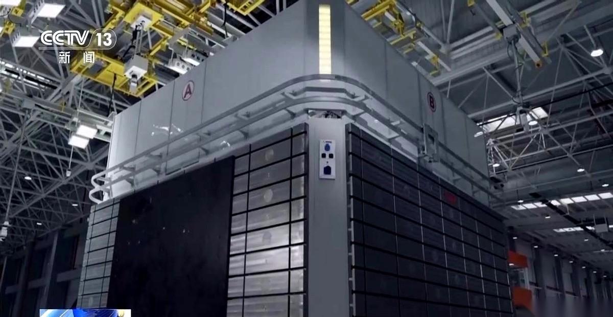 你能想象吗？有人花了天大的力气，在宁波建了一个全球最大的“车祸现场”。一条快