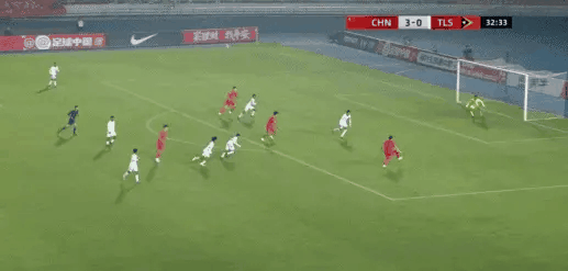 谢晋是技术特点最像梅西的中国球员，人球结合能力是亚洲顶级水平，未来不输孙兴慜。