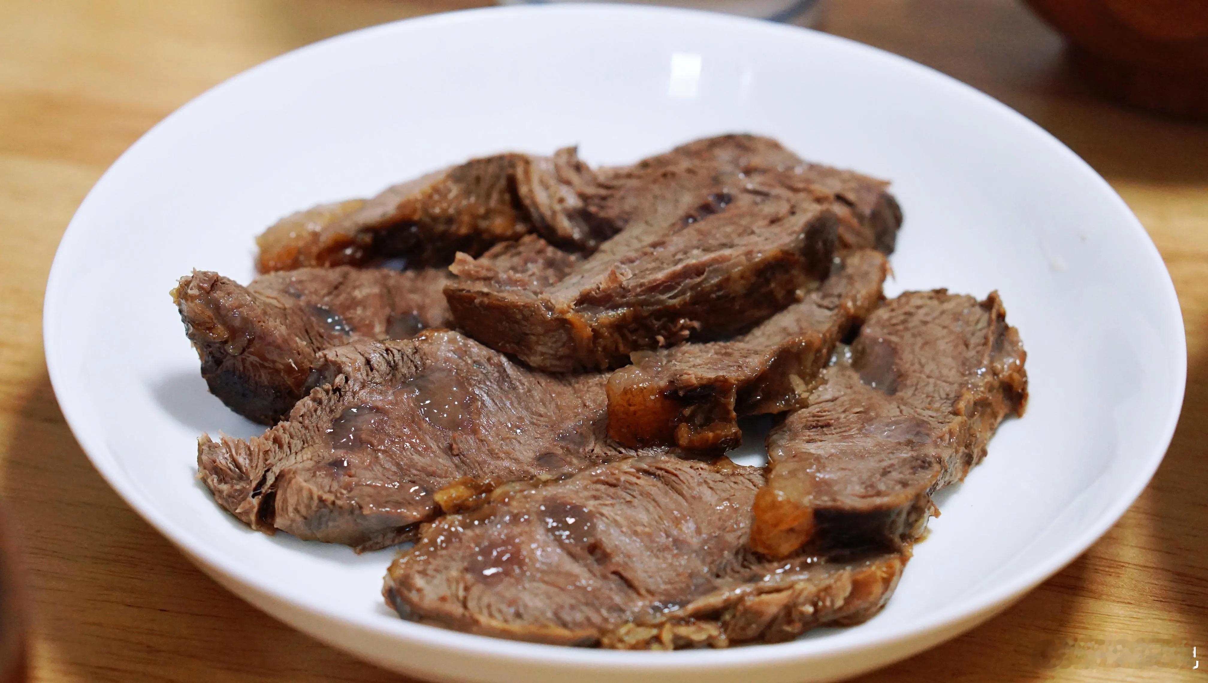 下酒菜分地区了从小看到大最多的是：夏天必备：凉拌黄瓜秋冬有：蒸咸货底下的干黄豆o