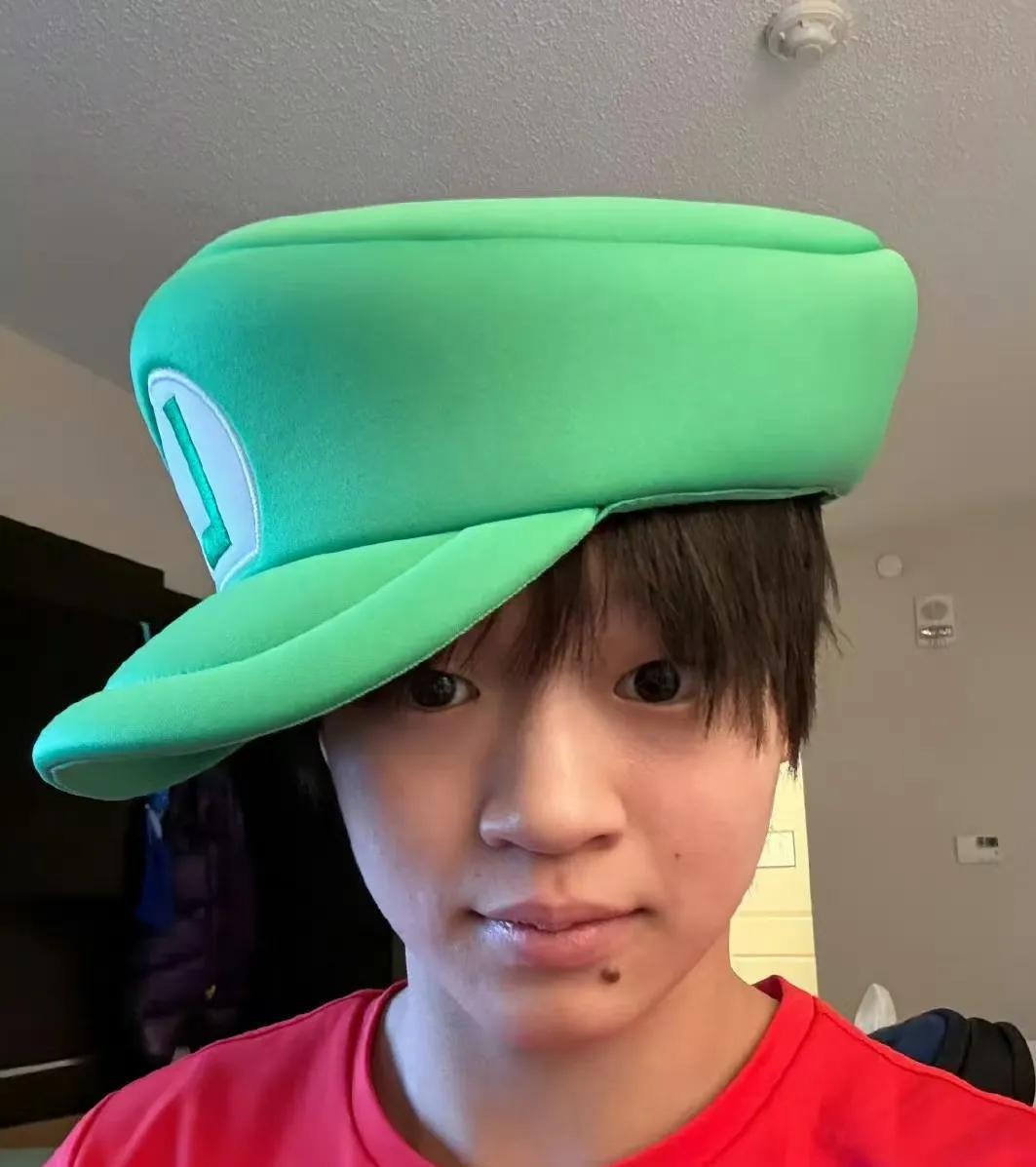 我问同事，运动员输比赛该不该被骂？有人觉得她该被骂，18岁连丢两冠，第四跳20