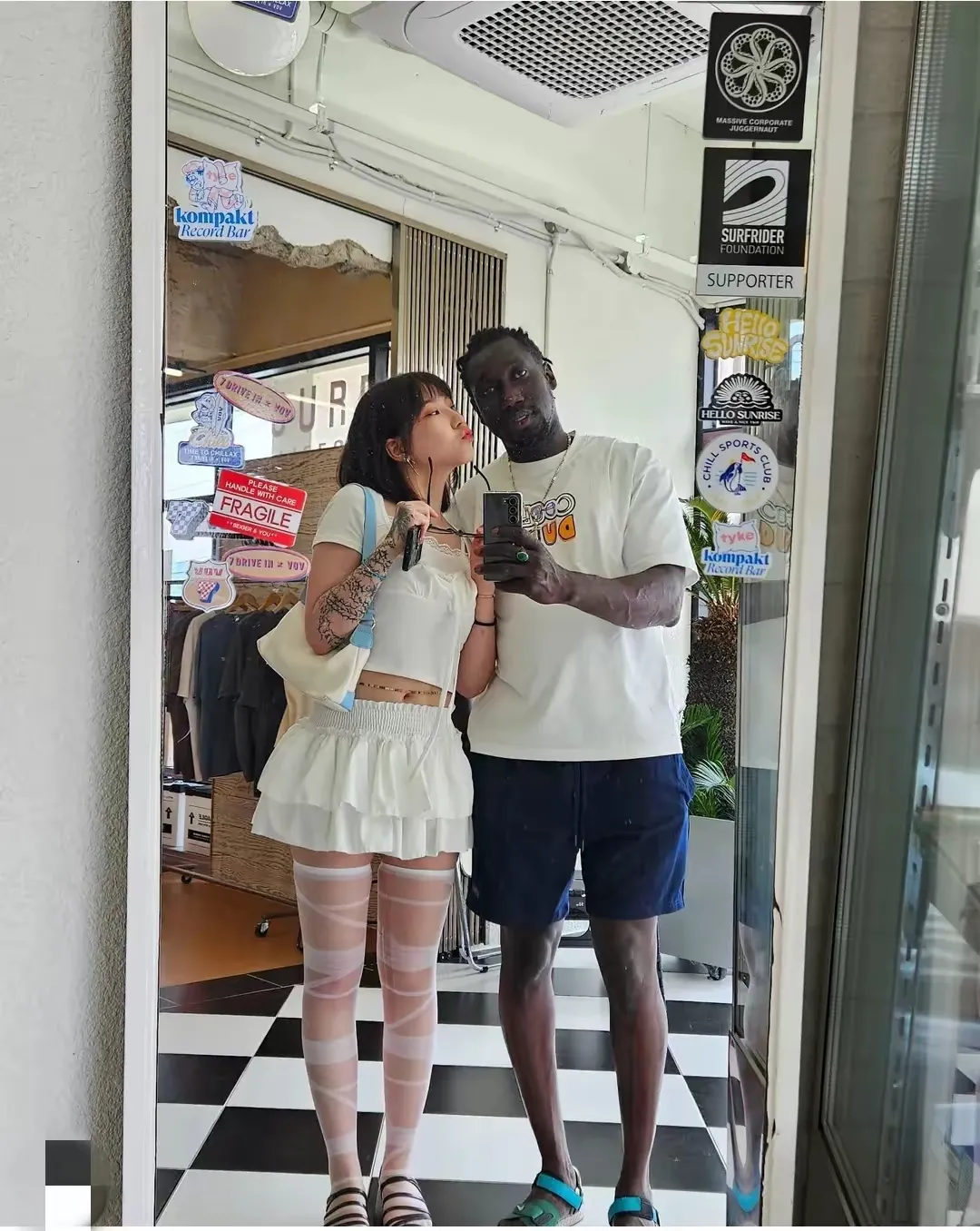 女生如果真的仔细看看，黑人长成这样晚上真的不吓人吗？