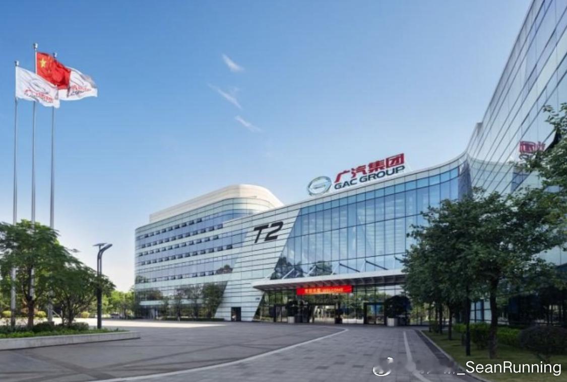 55岁的郑衡，说辞职就辞职，不禁让人浮想联翩。要走得人，好潇洒！偌大的一个集团且