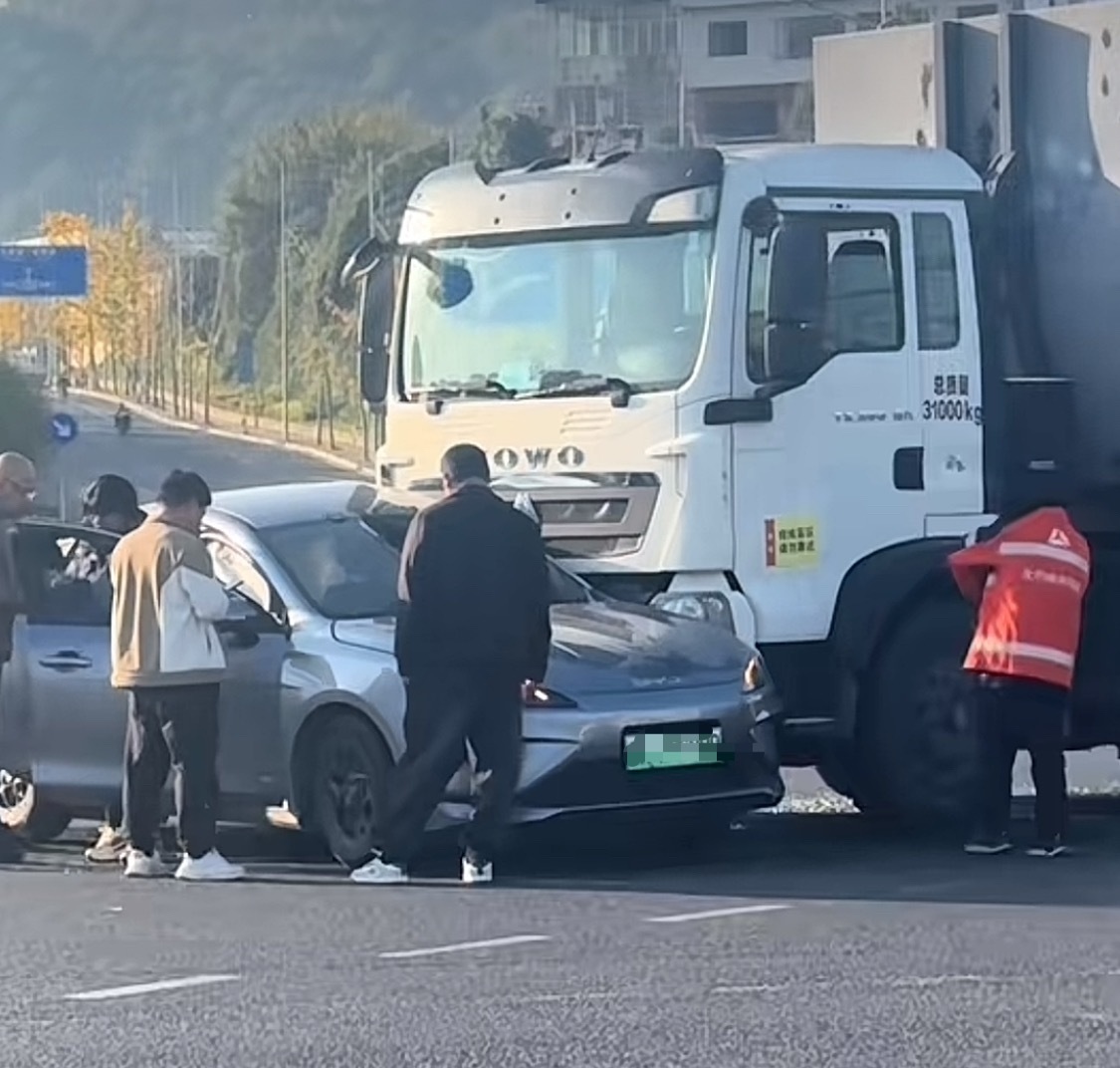 迪子全系硬派啊？