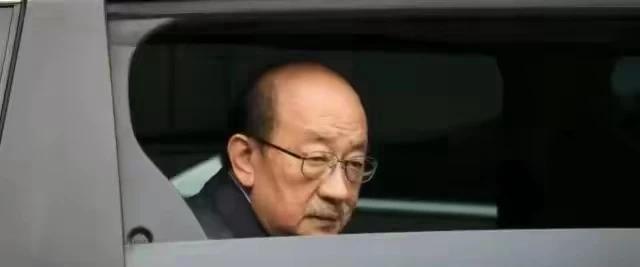 近期台湾蓝绿阵营矛盾激化，蓝营全面碾压绿营。赖清德与韩国瑜竞争激烈，柯建铭已失去