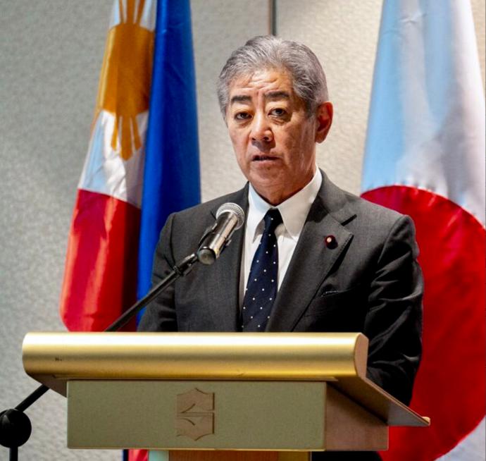 当面认错，日本答应中国，拥抱和平9月28日这场会面，日本国际贸易促进协会会长岩