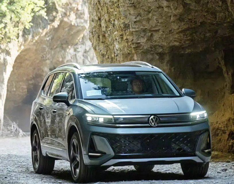 29.99万，一汽大众全新揽境贵不贵？作为一个七座的SUV，一汽大众今天晚上