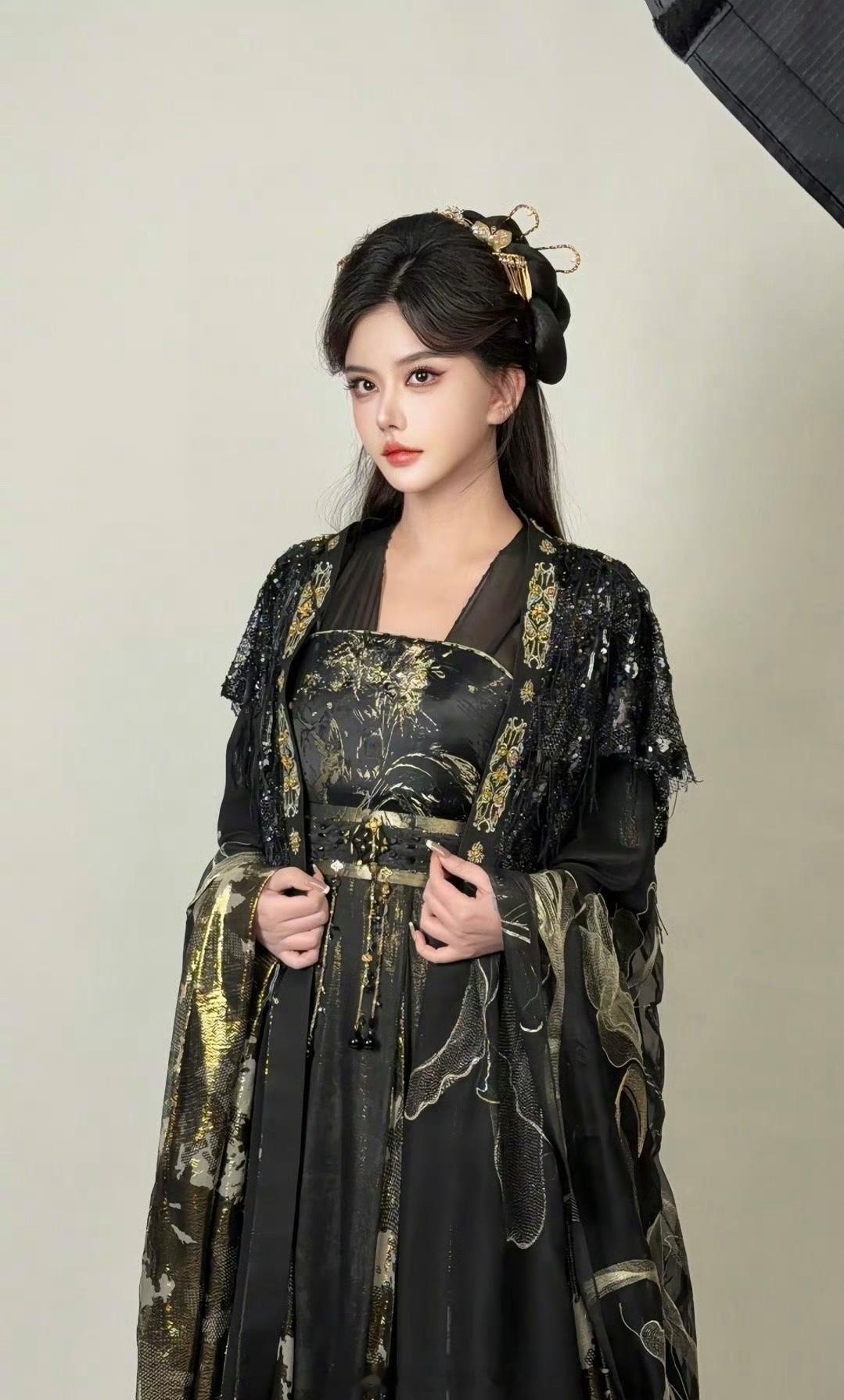 连韩安冉都要来抢短剧演员的饭碗了，这次要演恶毒女配。毕竟她不是科班演员，演技我是