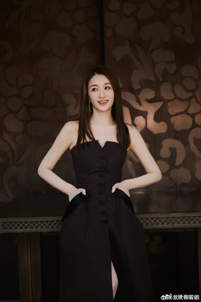 李小冉饭撒是跟邓超学的李小冉浪姐落地路透 乘风2026从邓超那里get饭撒