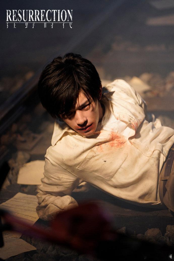 狂野时代的这个中年父亲角色太有味道了，生活的磋磨写在脸上，内心的温暖却藏不住，和