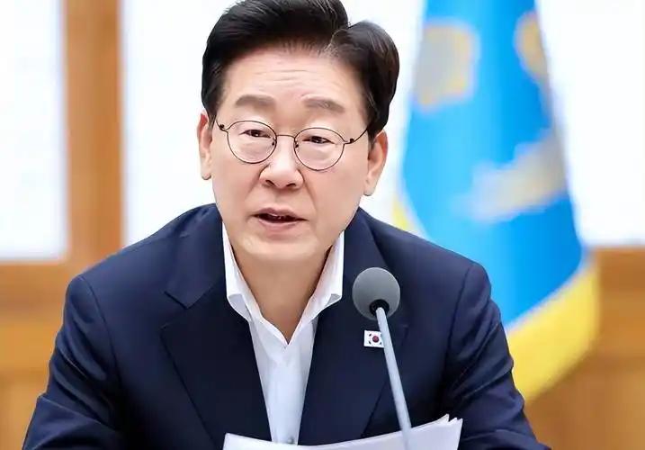 就在刚刚，韩国总统李在明发表严正声明，8月13日，针对韩国房价与供给问题