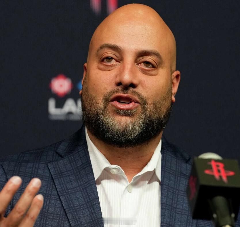 NBA火箭开窍了，愿意用选秀权升级阵容！27、29年可是有4个首轮！据美记Ke