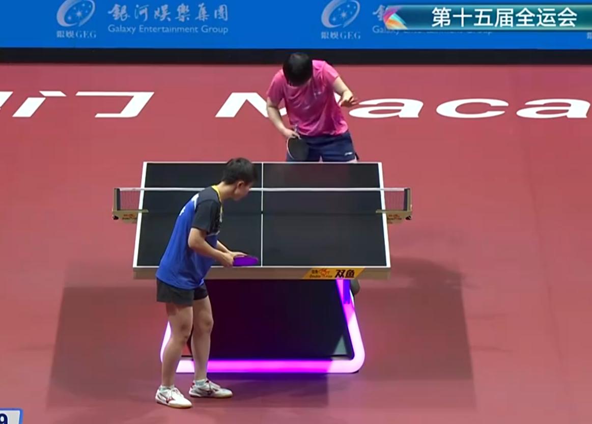 孙颖莎也受不了粉丝喊加油了！人家范思琦在发球，你们这时候喊，这就不讲武德