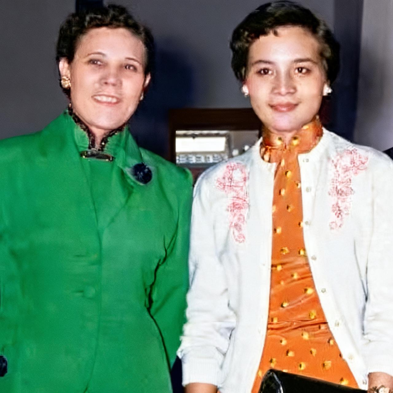 60年代，已经远嫁美国的蒋孝章，特意千里迢迢回台探望母亲，这张留影真的太罕见了！