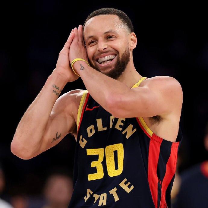 NBA仅10人连续效力单一队超16年：1、诺维茨基：独行侠，21年2、科比：
