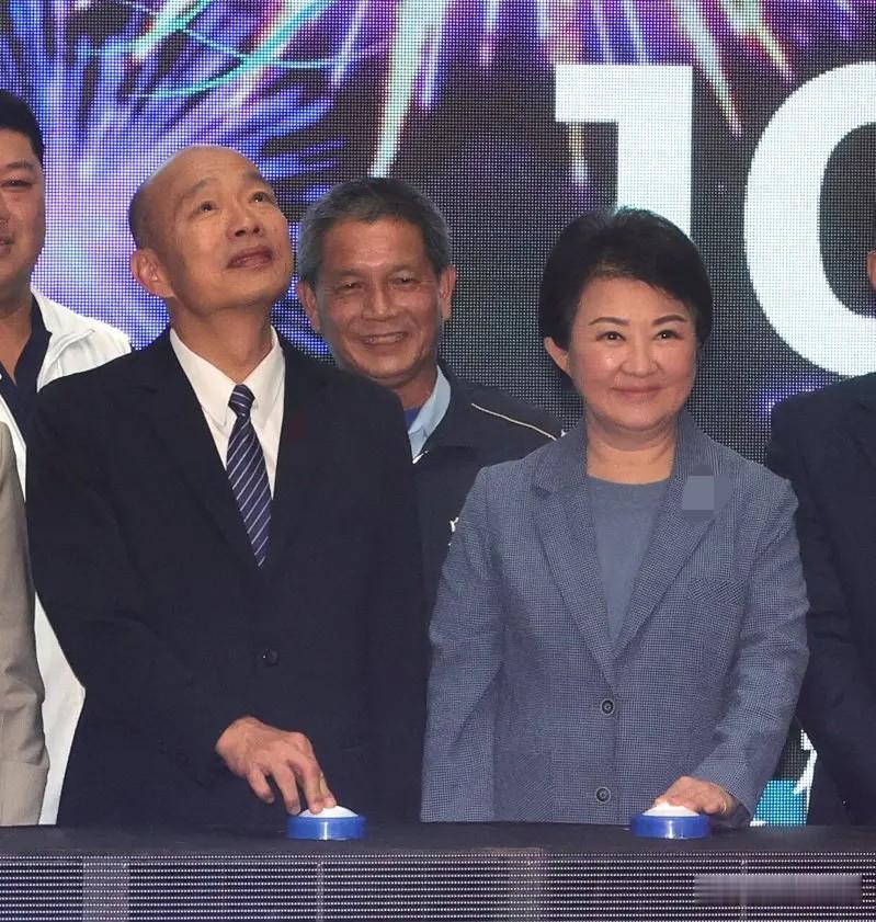 韩国瑜今赴美学者：蓝营“两个太阳”将更为明显针对台立法机构负责人韩国瑜今天
