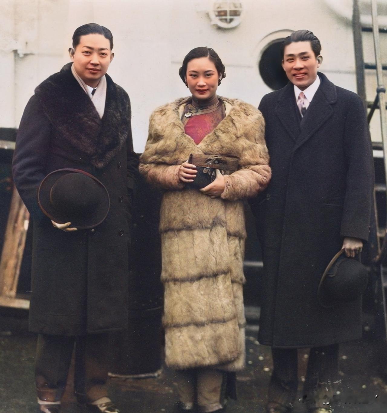 民国第一美女胡蝶，一九三五年与梅兰芳和吴铁城在邮轮上的珍贵留影，着实惊艳了时光～