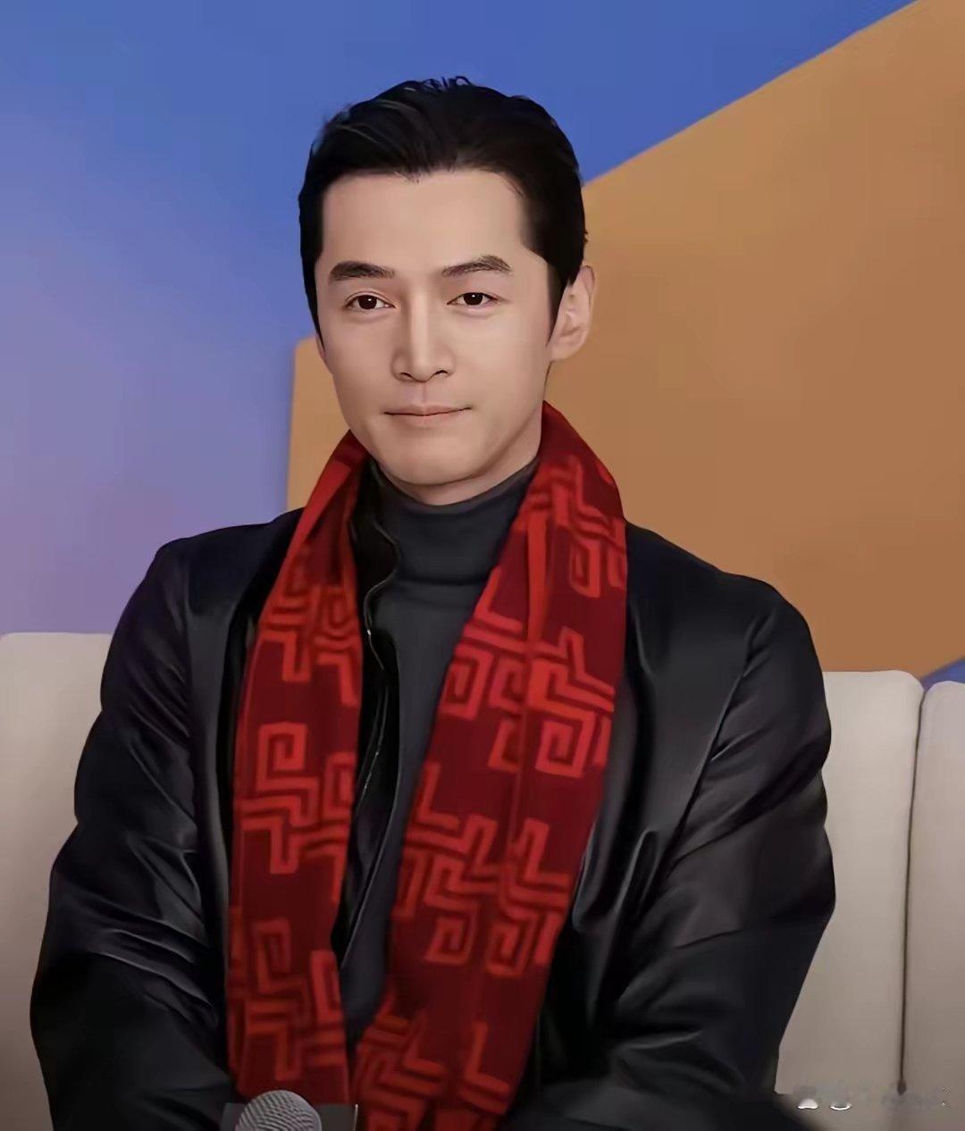 胡歌的大学时光，一大半都给了袁弘，甚至每周亲自帮他洗衣服。那时候的上戏，同学间有