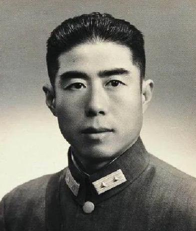 1950年，四川通江，一个男子出手阔绰，花了10根金条迎娶一个村姑，村姑却跑去举