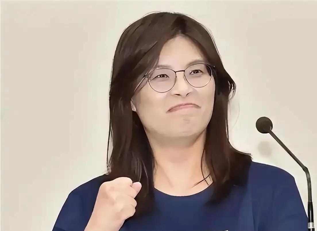 罗智强公开参选国民党主席，原来仍是为卢秀燕2028铺路。罗智强近日称