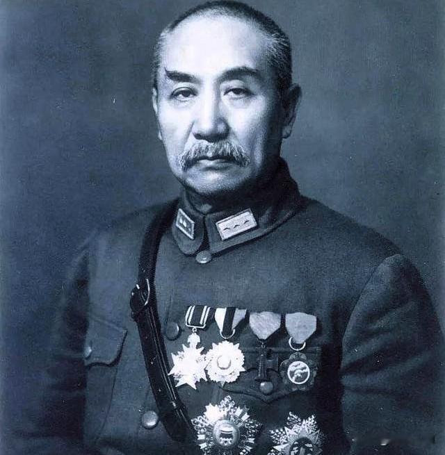 1949年，傅作义和平解放北平后，曾苦劝老上司阎锡山留在大陆，归顺新政权，可阎锡