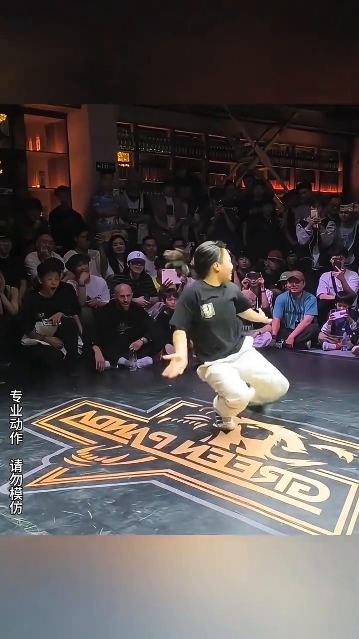 让我相信未来会给我一个梦想的翅膀。