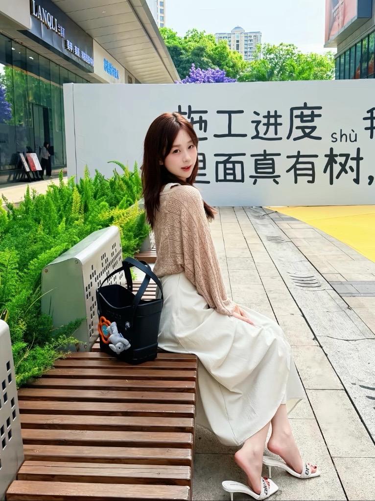 照片很难拍  歌很难找  文案很难想