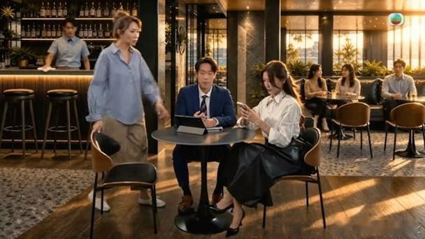 TVB全新處境劇《愛．回家之三代同糖》日前播出，首播後並非劇情引起回響，而第3集