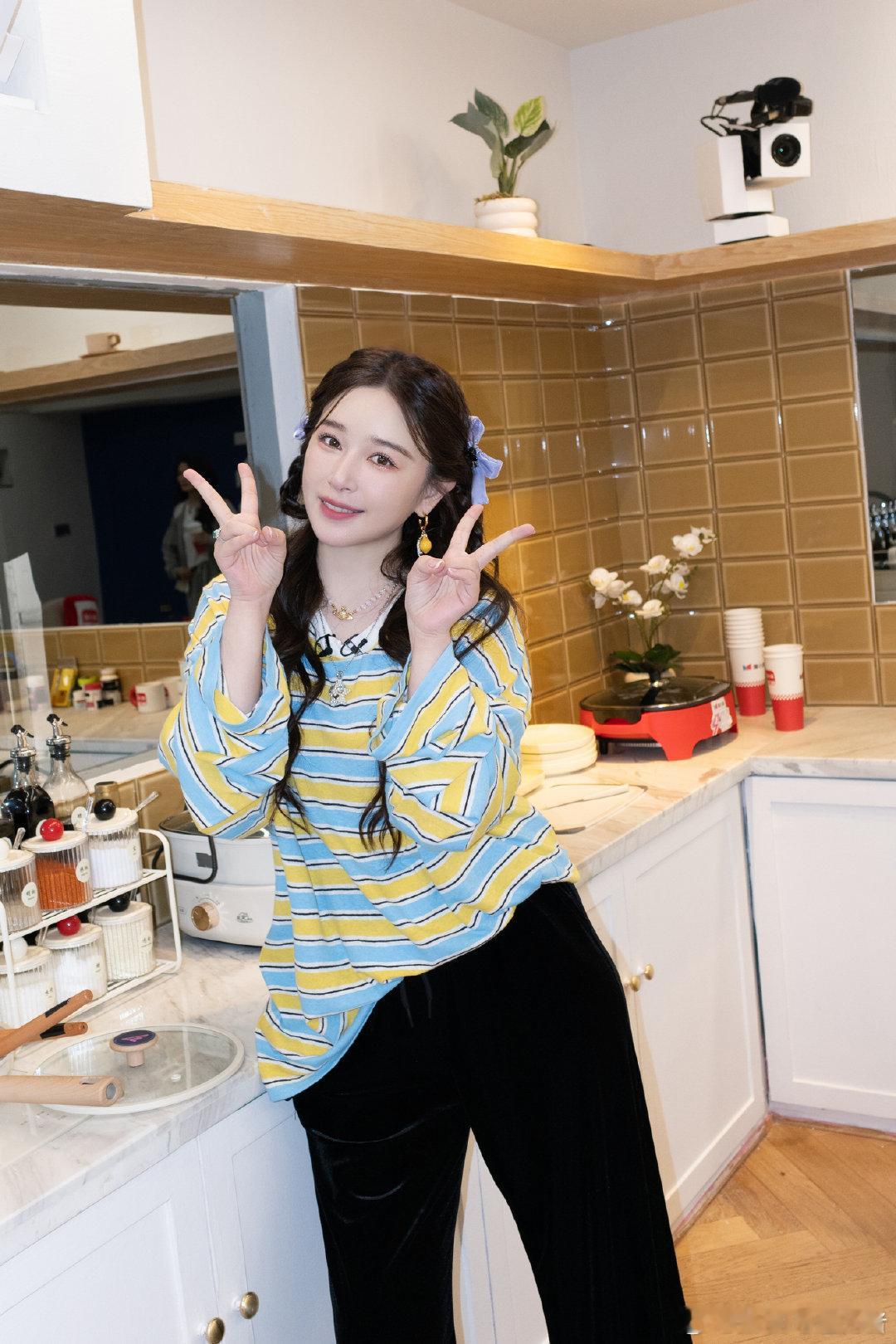 阚清子老公是她的榜一大哥看到这个消息，我直接酸成柠檬精！自家老公当榜一大哥，这