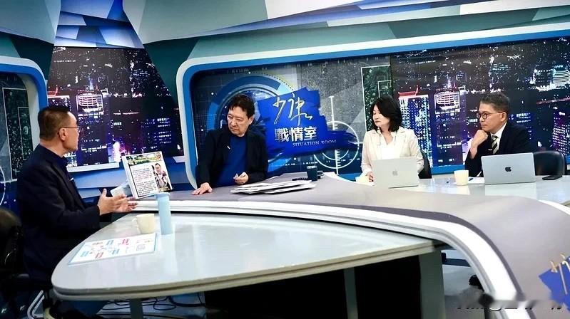 李四川接受赵少康专访今晚8点播出继台南市长候选人谢龙介、台北市长候选人沈伯