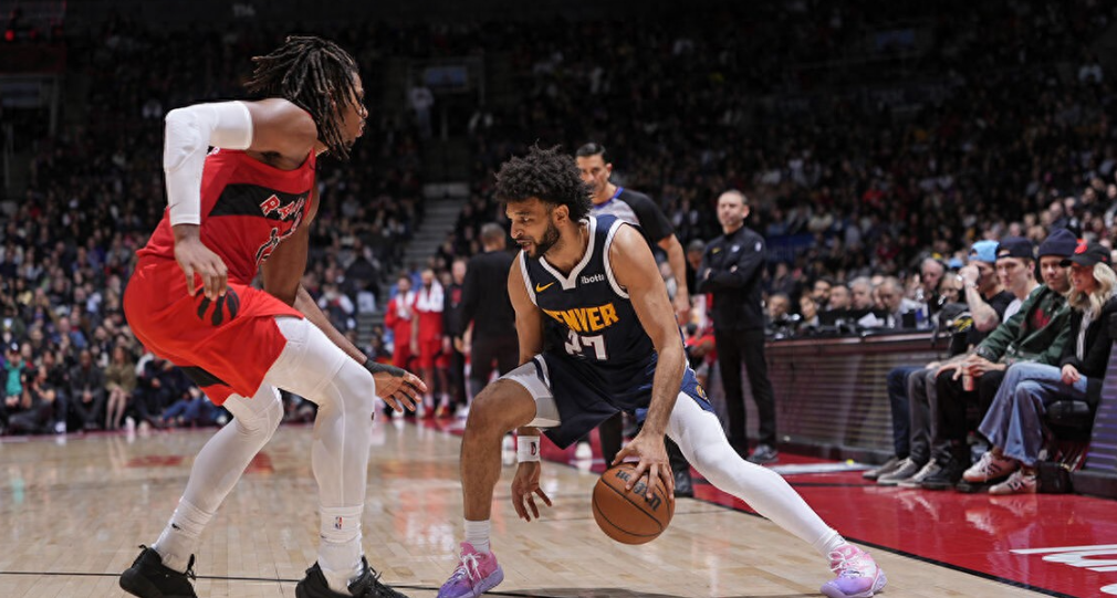 1月1日，NBA常规赛继续进行。掘金次节一度领先13分，此后顶住对手疯狂反扑，最